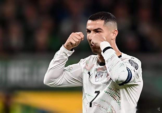 C罗禁3缓2的反噬来了！国际足联恶心的原来是自己！国际足联因为对C罗红牌的特殊对