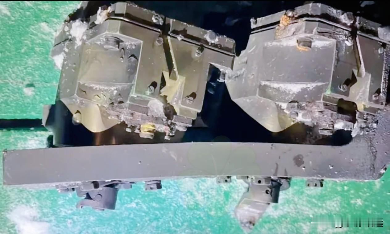 乌克兰笑了，笑得让人有些看不懂。指着俄罗斯的“榛树”导弹说：瞧瞧，里面全是7