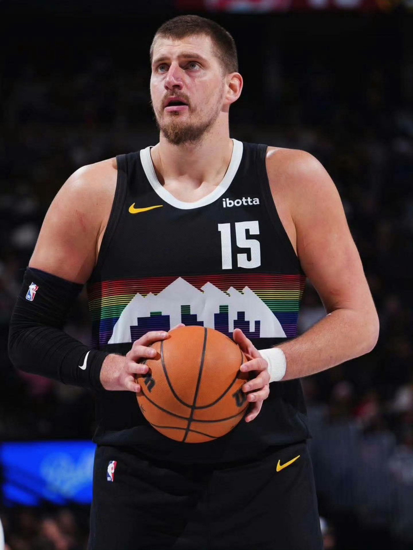 拉了波大的！今天的约基奇……——全场出战35分钟——26投7中，三分球10中2—