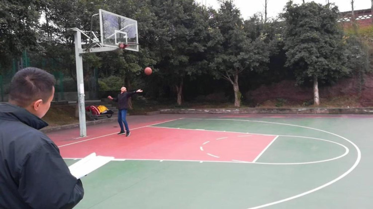 就这3步上篮还有75分？