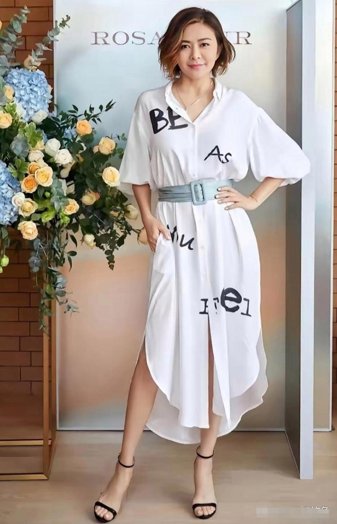 关之琳的脚可真漂亮，是我见过最漂亮的脚丫子。