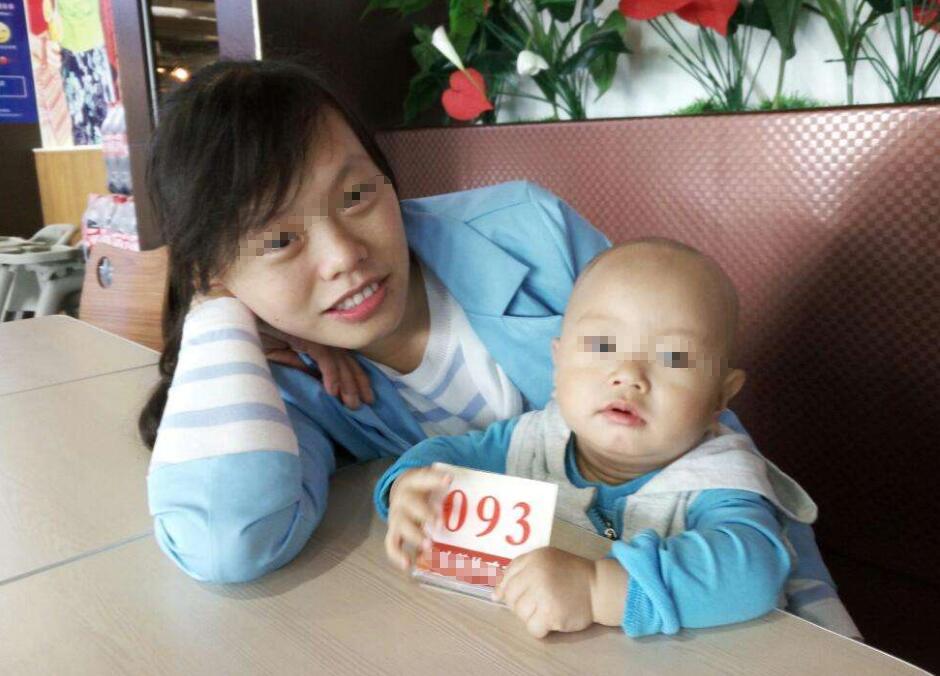 这种礼仪太伤孩子, 还在强迫他们“懂礼貌”吗? 不懂教育的是你!
