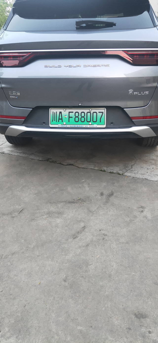 宋pulsdmi110用车12000公里目前行驶12000公里，HEV里程30