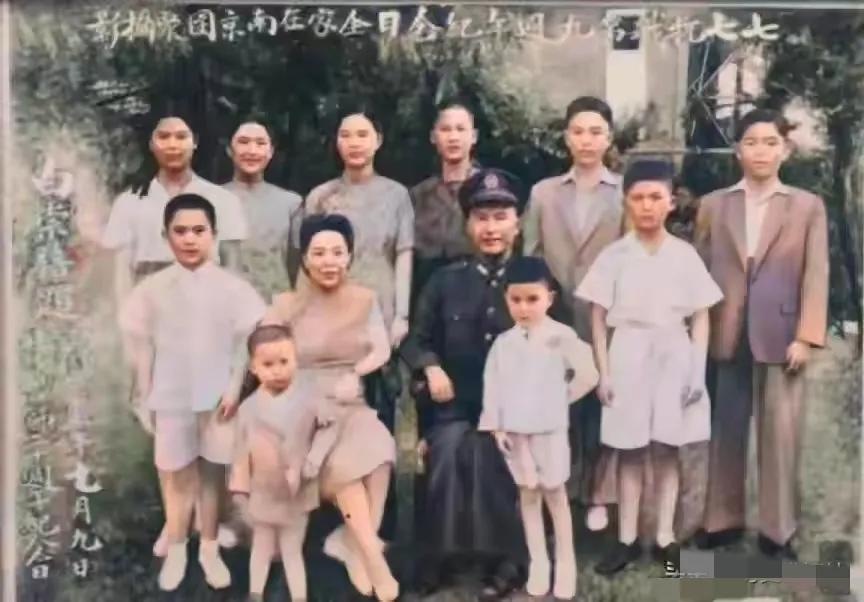 白崇禧十个子女的真实样貌，三个女儿亭亭玉立，后代皆不从政……1946年南京