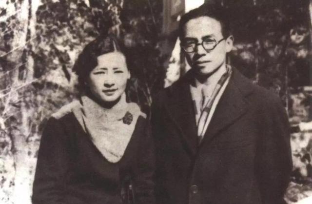 梁思成的续妻林洙，曾在采访中说：“梁思成亲口告诉我，林徽因去世，对他来说是一种解