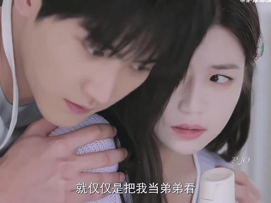 看了周柯宇和陈妍希的吻戏我才懂了，什么是性张力拉满！周柯宇和陈妍希最新的电