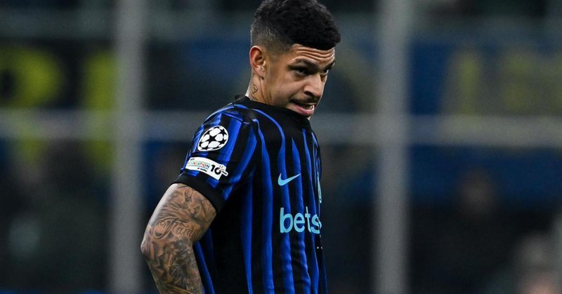 📢据《米兰体育报》报道：索默和路易斯·恩里克即将告别，巴西人可能立即离队。维