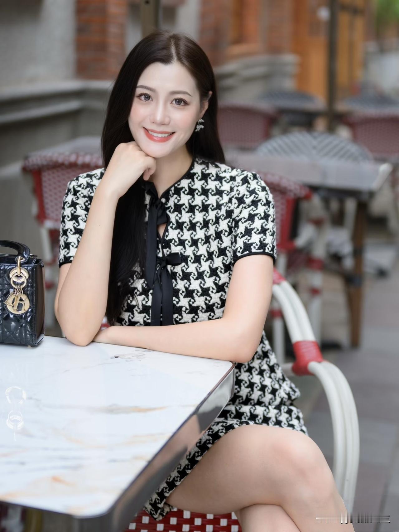 我富养自己的方式：独处、阅读、出去逛、不联系！