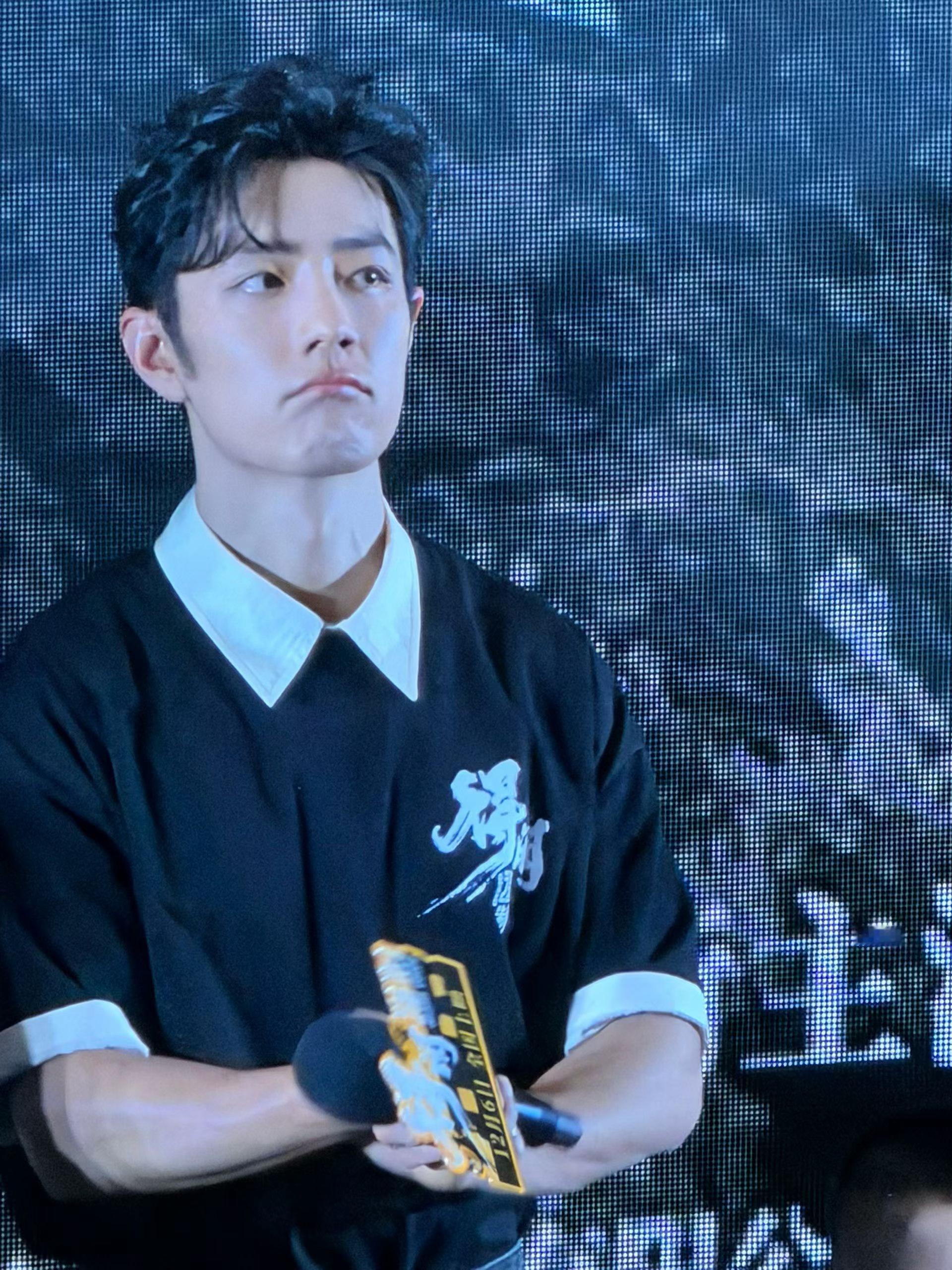 电影得闲谨制首映礼上的演员肖战跨年电影愿2025年度电影结算画面