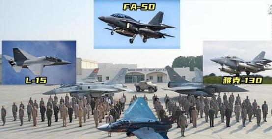 埃及刚跟韩国签了100架FA-50轻型战机的合同，转头咱们中国代表团就带着最新型