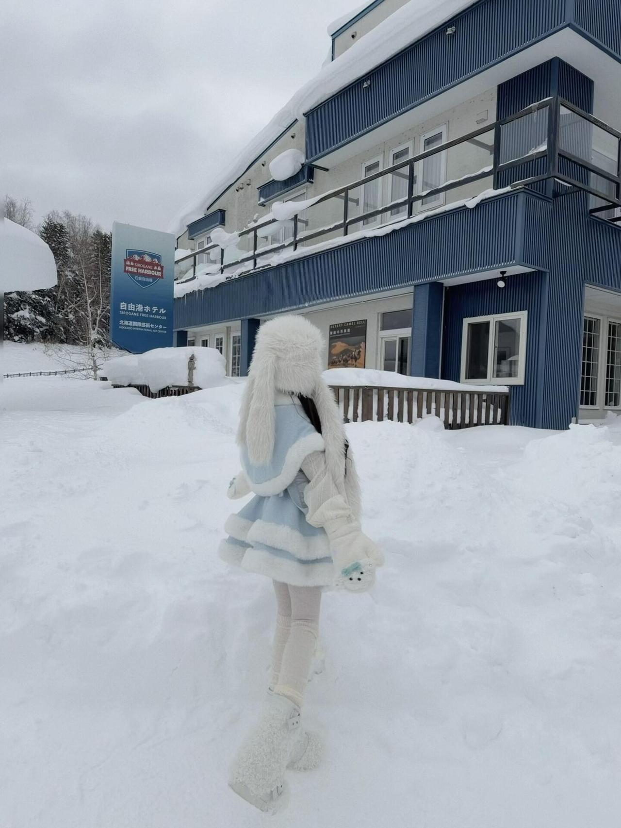 ❄️冬日幸福時⸝⸝>ヮ<⸝⸝。⋆雪地里来了一只萌贝贝包车旭川美英玩了一整天～