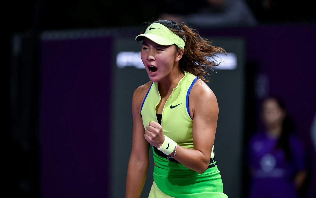 连救赛点+双抢七大逆转，WTA500查尔斯顿站女单首轮袁悦上演惊险逆转。幸运落