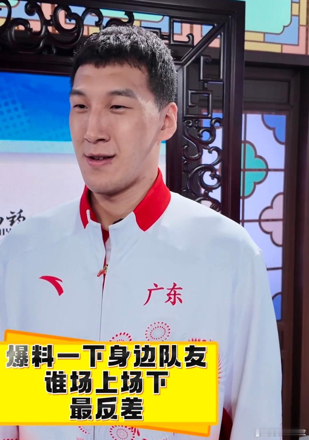 爆料一下身边队友谁最反差？杜润旺：“小胡、徐杰他们反差最大，场上可能看着他们闷闷