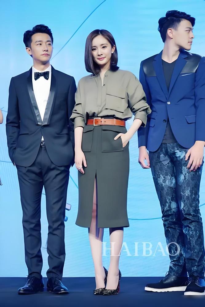 黄轩踩着箱子，杨幂瘦成闪电，可他俩的风头，全让一个扭头路人给抢了。这在圈里不