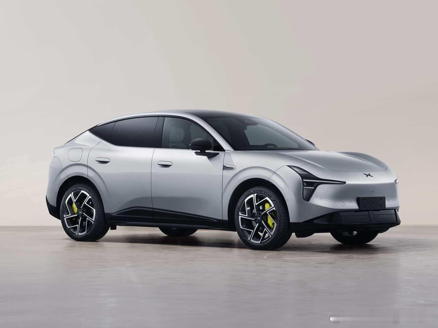 小鹏MonaSUV亮相工信部！运动小钢炮的感觉，尾部这次可真好看，轮毂