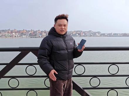 红米Turbo 5 Max惊艳亮相：旗舰性能与精致设计的完美结合