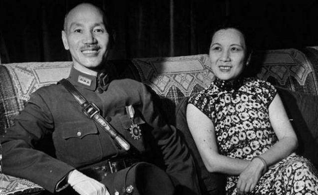 蒋介石生前实际拥有多少财产？宋美龄看见他的遗嘱后为何愤怒大骂不止？1943年1