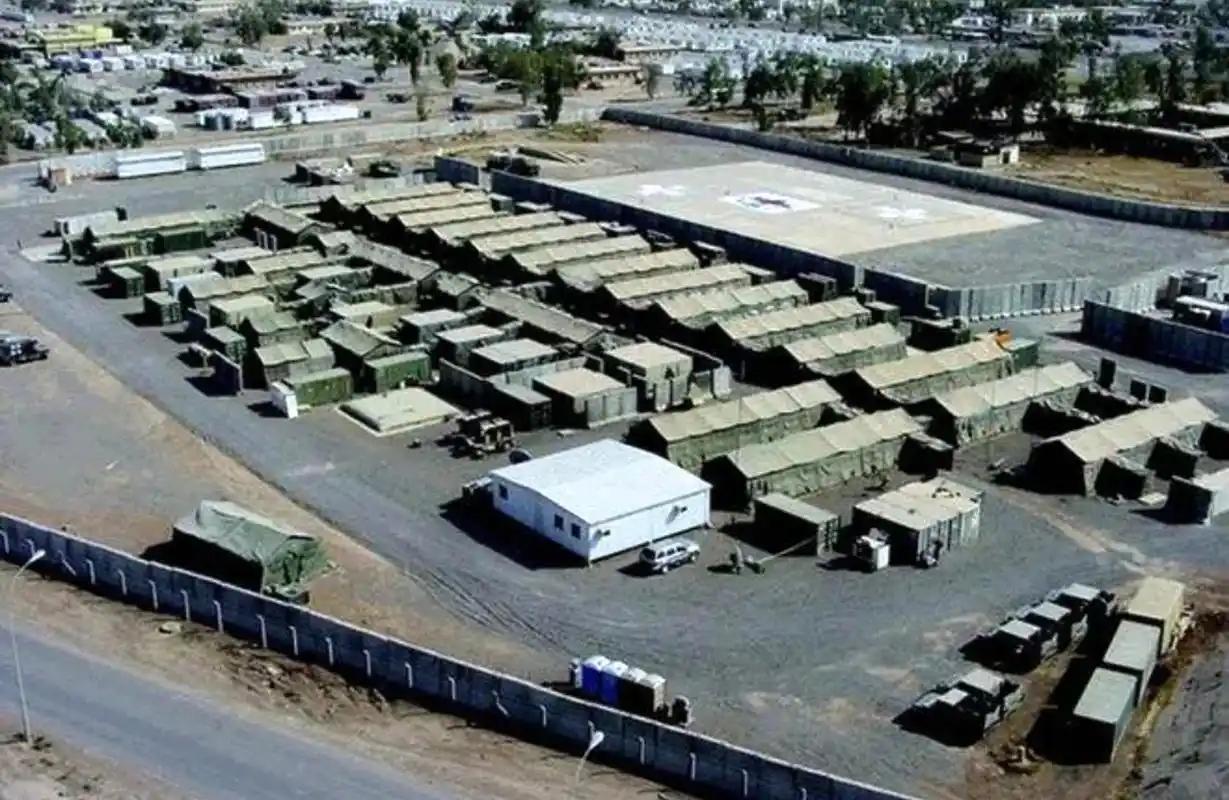 真的炸了！美军在伊拉克的核心基地，一夜之间被直接突袭，伤亡数字一出来，直接打破了