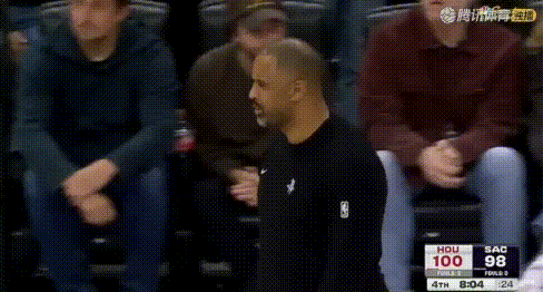 连续失误不调整——乌度卡全责！上场打掘金3节6回合5失误就给了预警，今天又不重