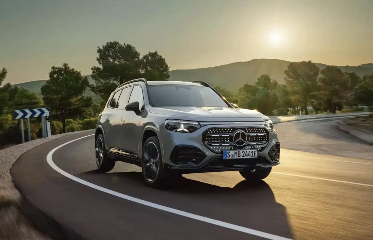 升级到1.5T了！全新一代奔驰GLB官图发布奔驰官方发布了全新一代奔驰GLB官