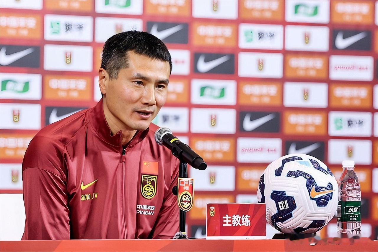 邵佳一执教能力强不强我不做评价但是有一点我敢肯定，他身上的压力一定很大！