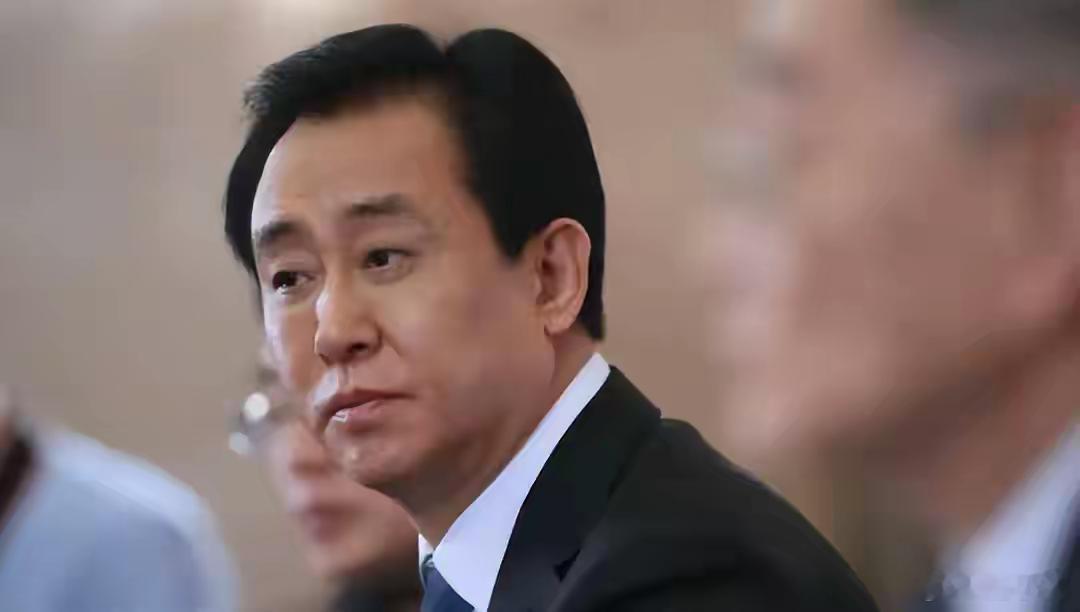 1.被判的恒大许家印，他当年投资影视行业，拍了七部电影，其中四部的女主都是范BB
