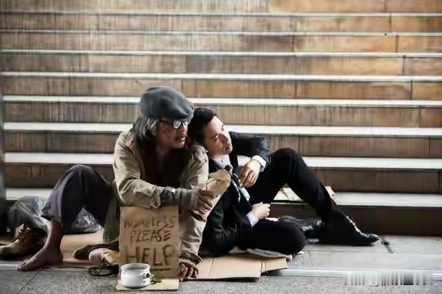 杀出底层最快的方式：资源掠夺今天和大家说一个扎心的真相，内心不强大的人请划走。