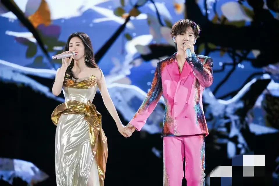 汪苏泷和张碧晨这事，不是赌气那么简单网红旺仔小乔开演唱会，想唱《年轮》这首歌