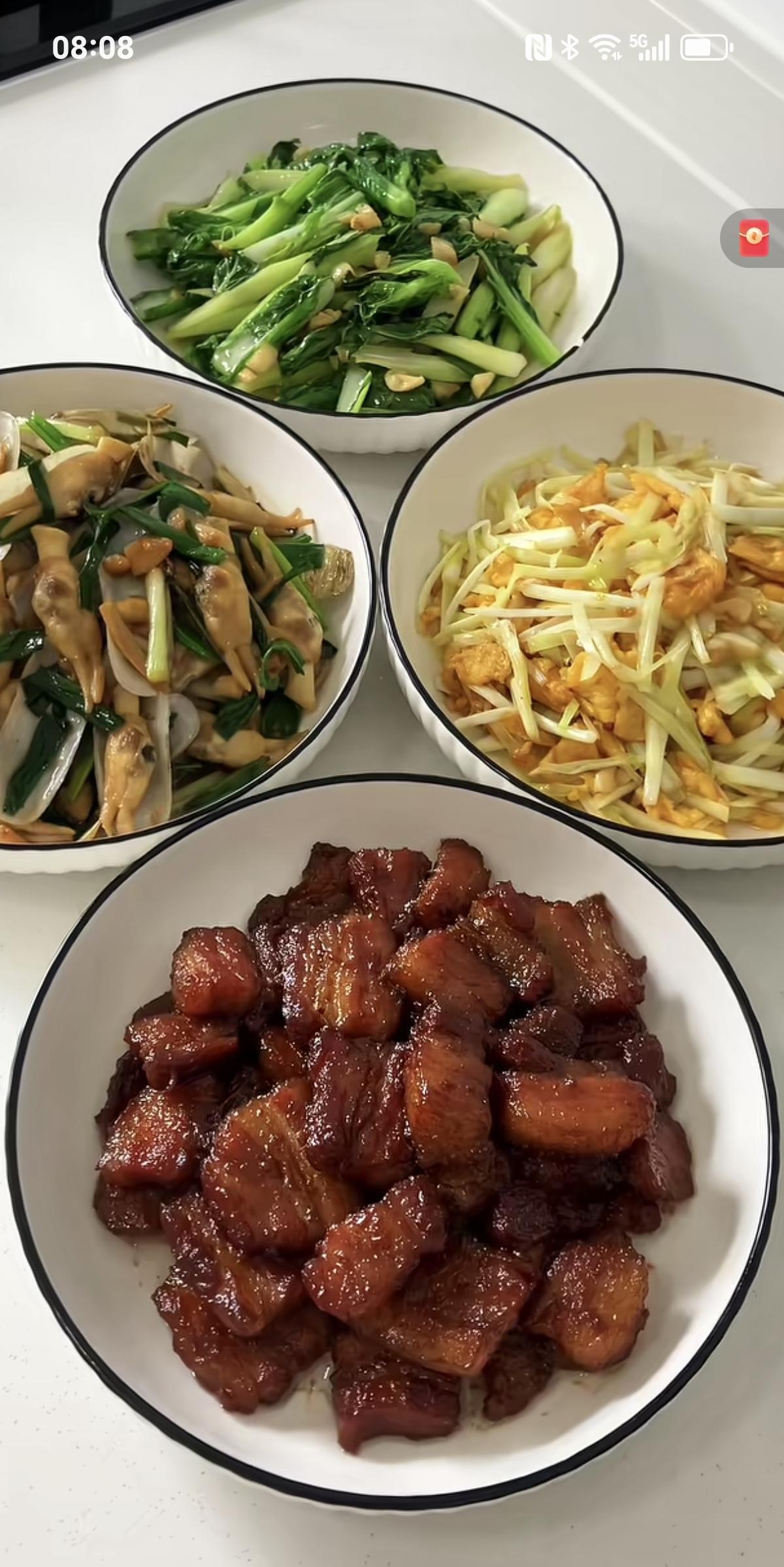 生了二宝三个月了，儿子就休了一天，今天台风停工在家。昨天下午就打电话给