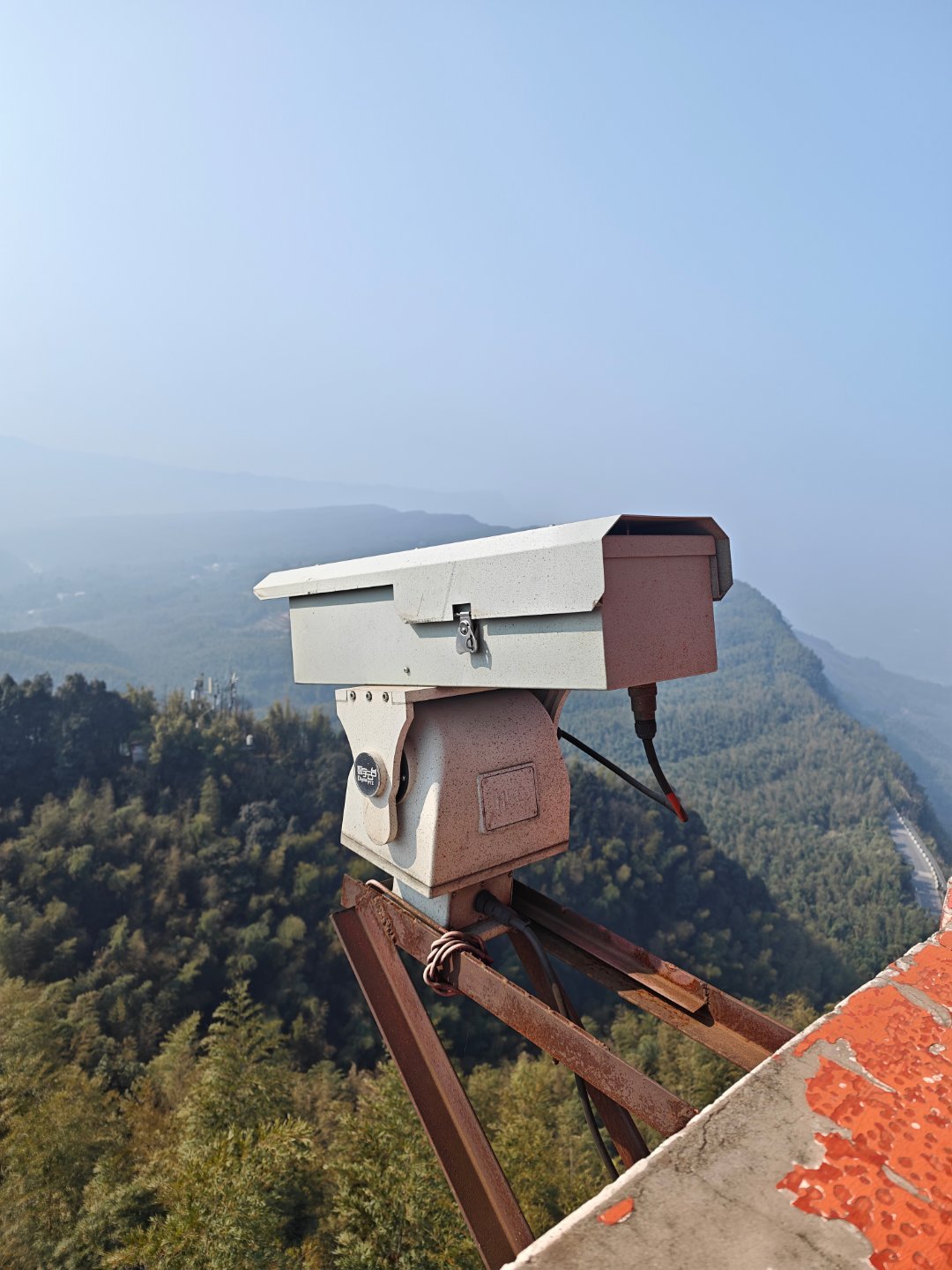 这个是摄像头吗？应该不便宜吧？