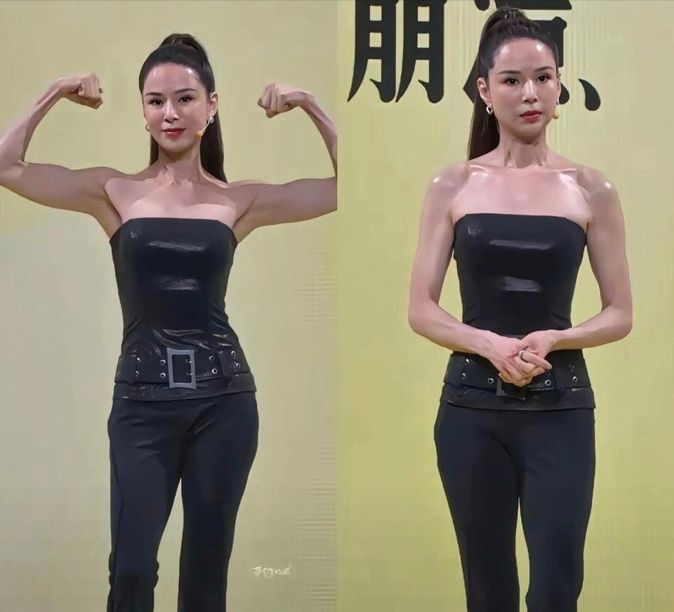 李若彤明明都60岁了，但是你看她的身材保持这么好，一定是非常自律的。她坚持锻炼3