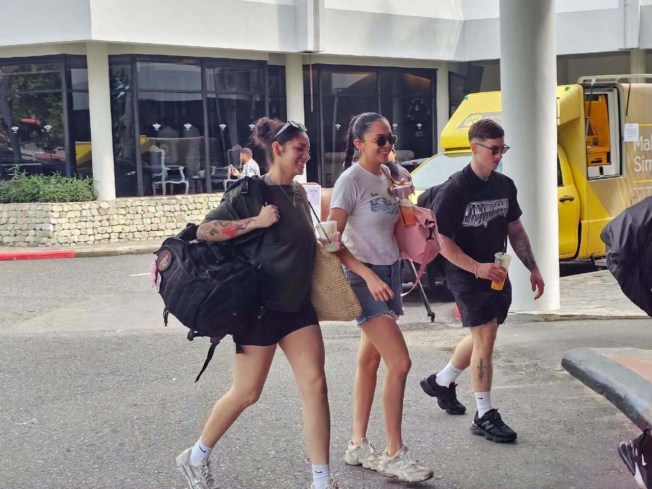 林肯号航母女兵数量众多的原因林肯号核动力航母满编官兵约五千余人，随舰女兵可