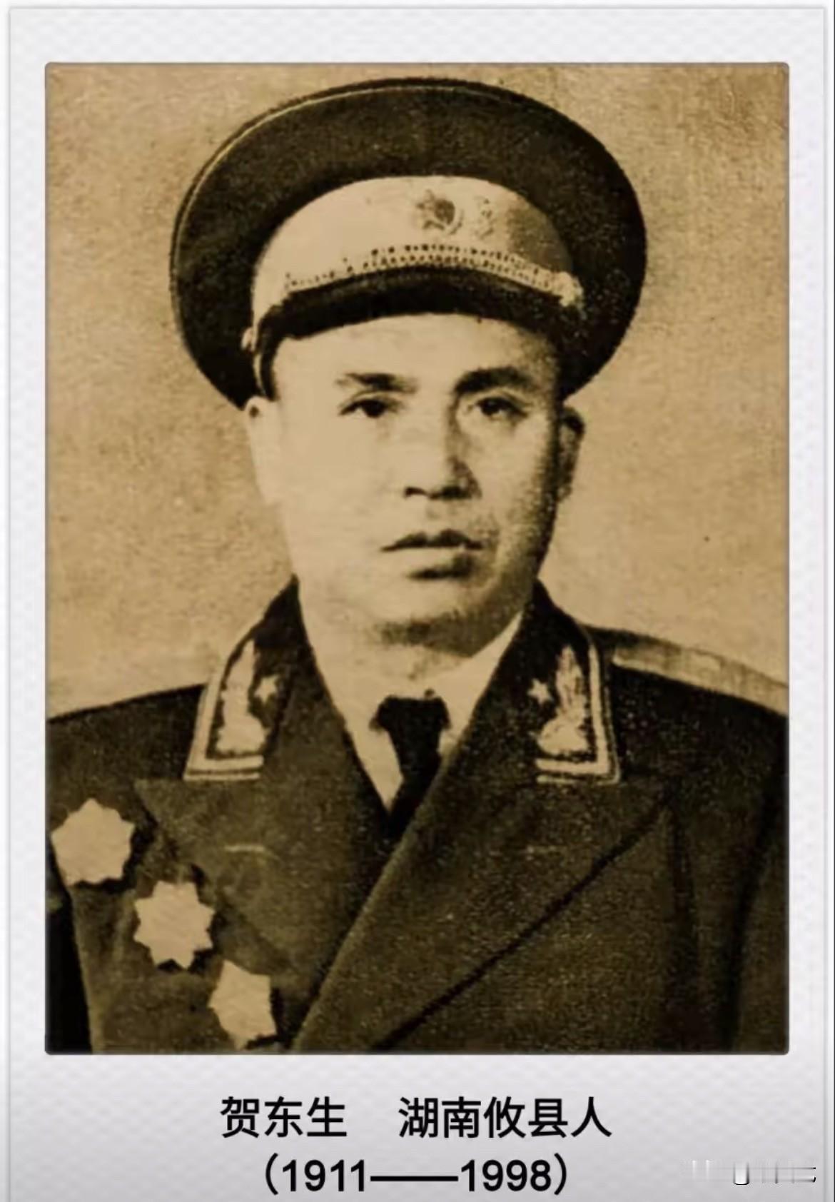 1947年，四野师长娶了老战友的遗孀带一子一女，新婚之夜，师长提了一个要求，他说