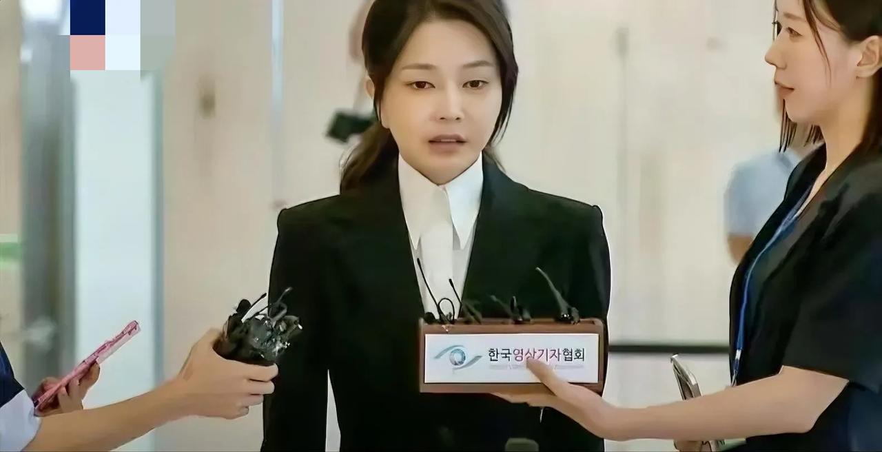 真是想不到韩国总统尹锡悦的夫人金建希的行为结果和尹锡悦如出一辙，金建希所犯下的罪