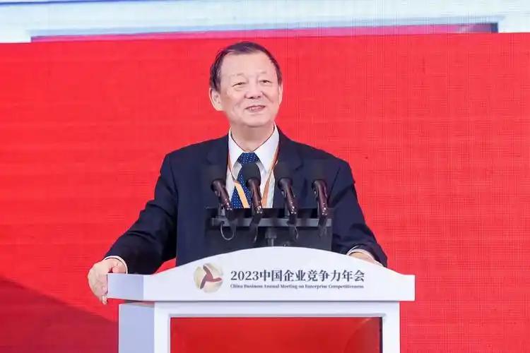 终于有人把“人均存款”这块遮羞布给扯下来了！姚景源教授说：“现在总说一百多万