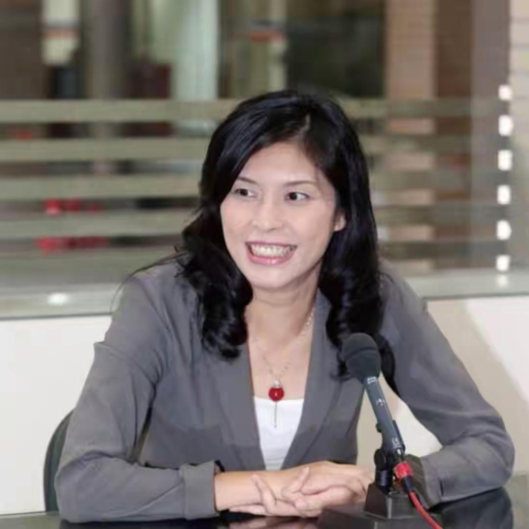 国民党大佬出手！马英九当场服软、向郑丽文交底，亲美派栽大跟头一场原本可能将国