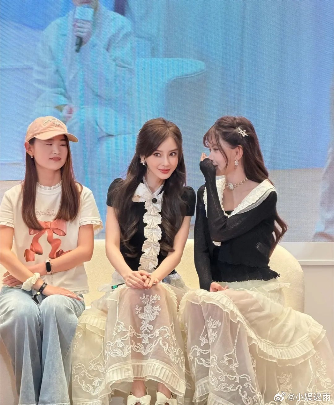 杨颖沦落到和韩安冉一个咖位了