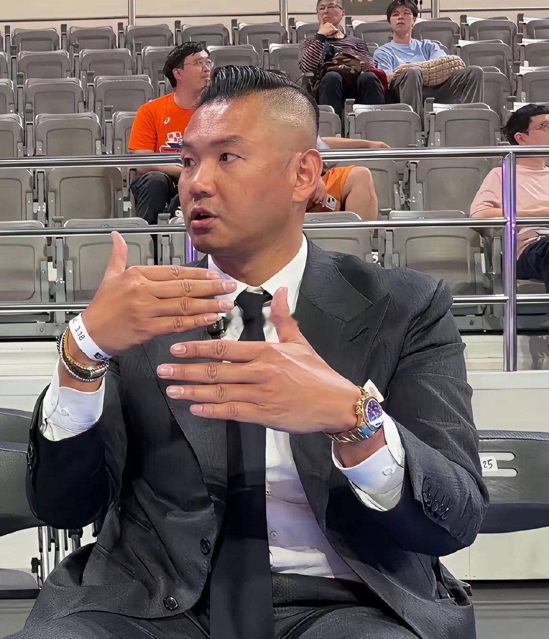陈建州的手表真不错，是什么牌子的​