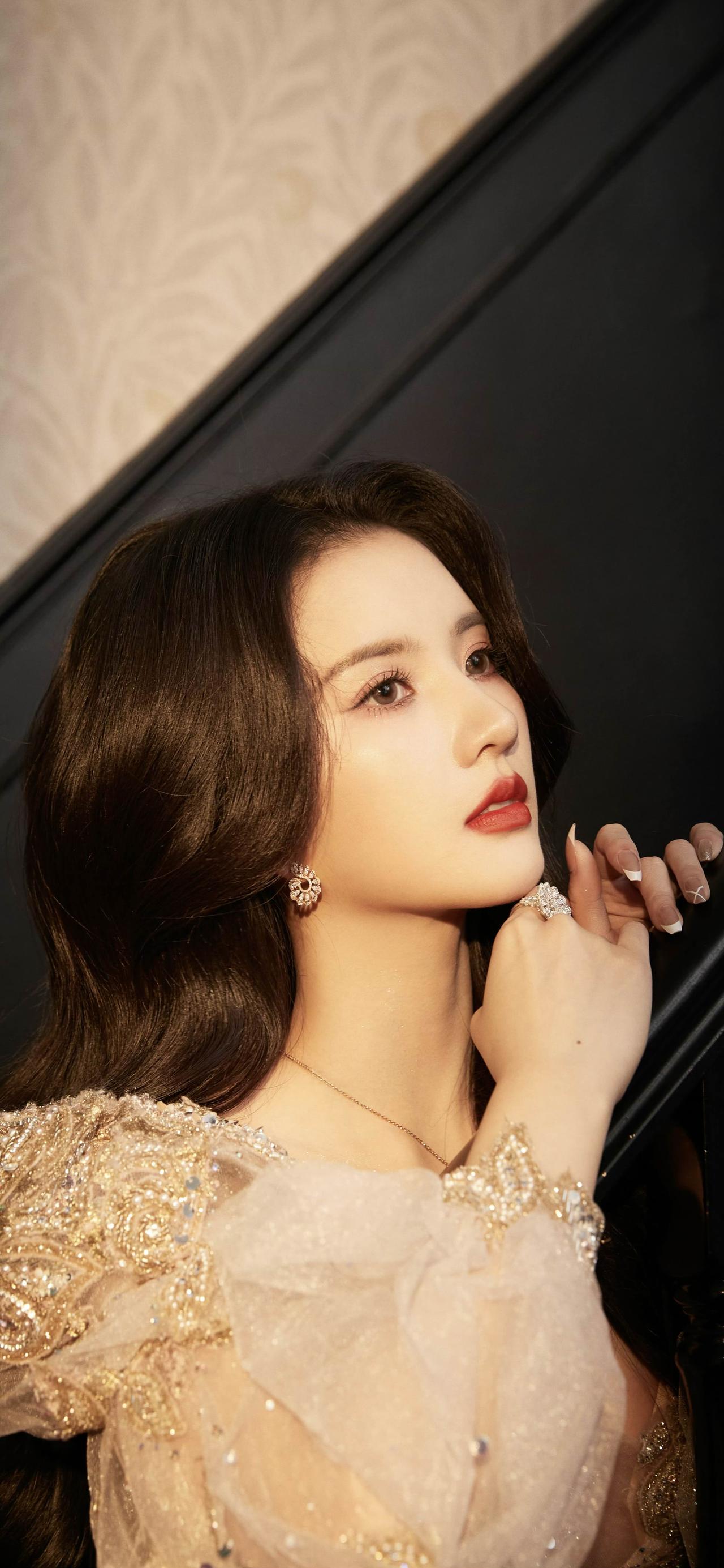 美女壁纸-第5832期-刘些宁