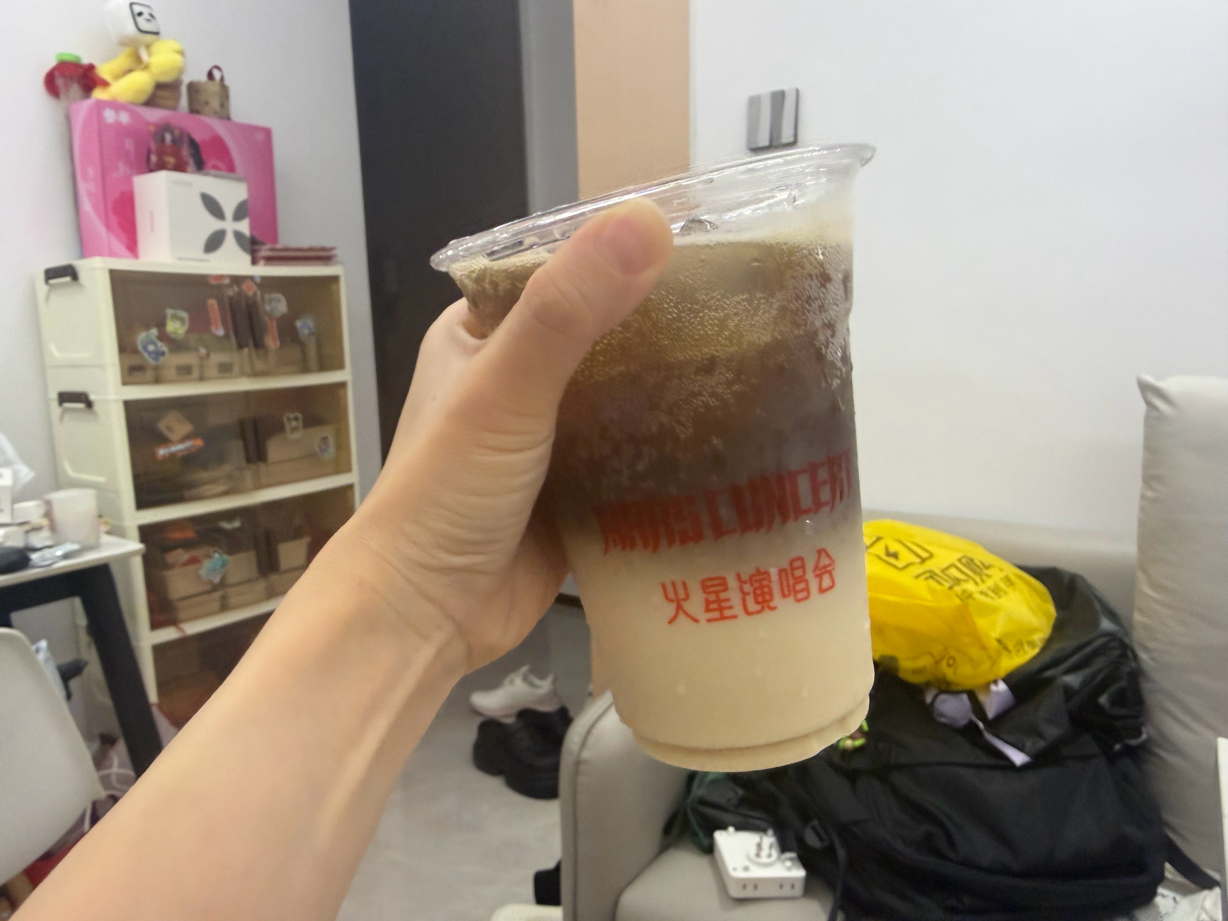 又吃上了自制一下可乐牛奶