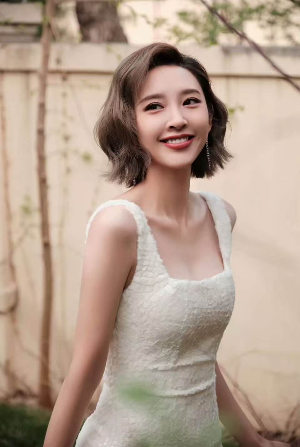 唐艺昕乘风2026状态被在乘风的状态狠狠惊艳，姐姐身形挺拔气色在线，既有少女感