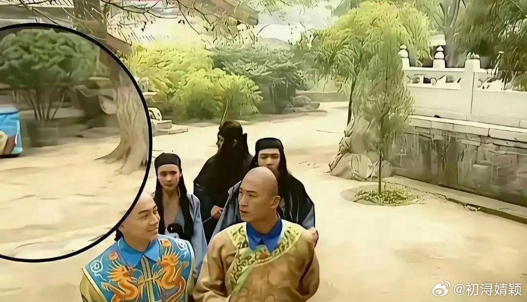 这么明显的穿帮镜头，当年看《还珠格格》竟然没有发现！