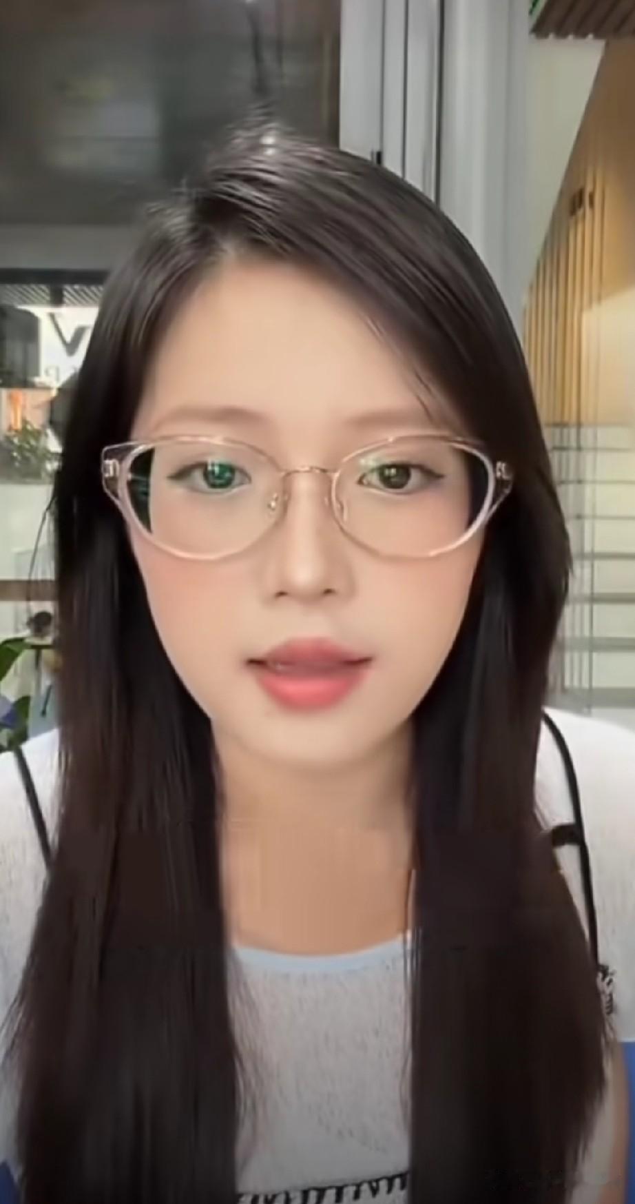 中国有一个词叫起床，越南女教师在教中文时，一个越南人问，在沙发上或在吊床上睡觉，