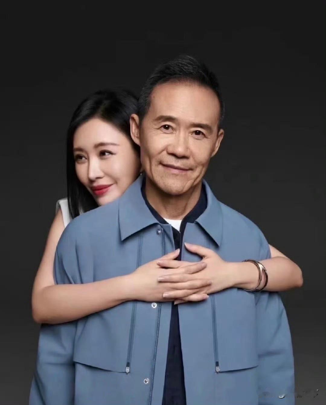 王石VS田朴珺，75岁的隔壁老王没有利用价值了，也是，全天下哪个女人会真正的喜欢