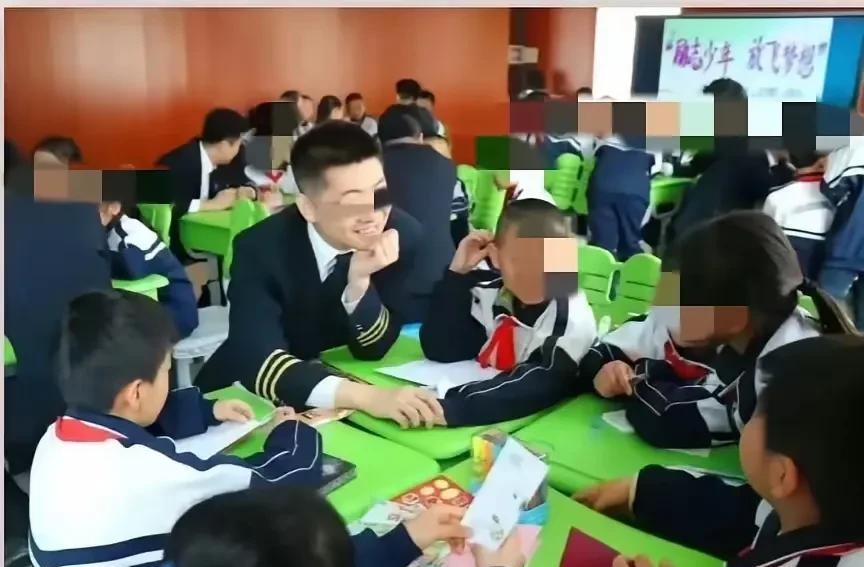 南航吉林的93年李机长，本有着令人羡慕的家庭，老婆温柔，孩子还小，未来充满希望。