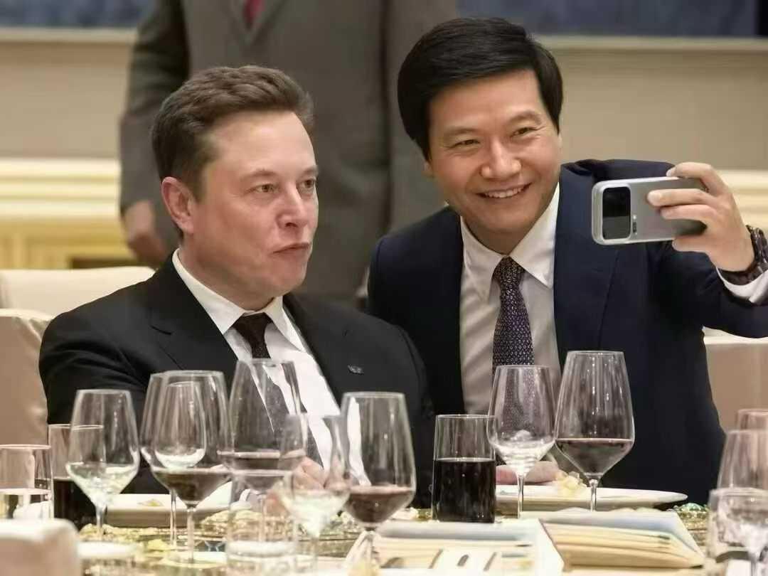 看到这照片感觉真丢人…那么神圣的地方怎么会让这种人进去…不过也是…还有哪
