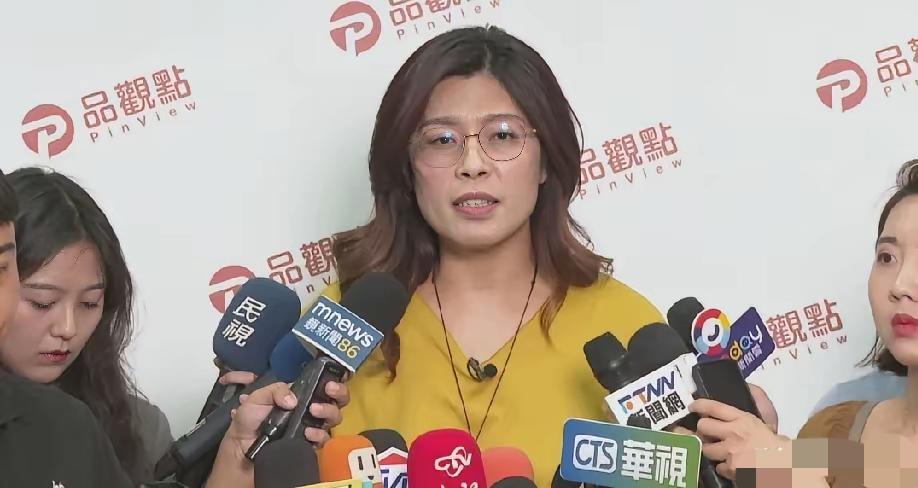 郑丽文，活该你翻车！​台湾省国民党郑丽文，在国民党主席竞选中，因其口才不错，又