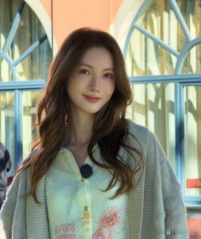 1月29日，金晨再不发声回应，那她跟黄景瑜原定3月底在云南开机的新剧《明川有知夏