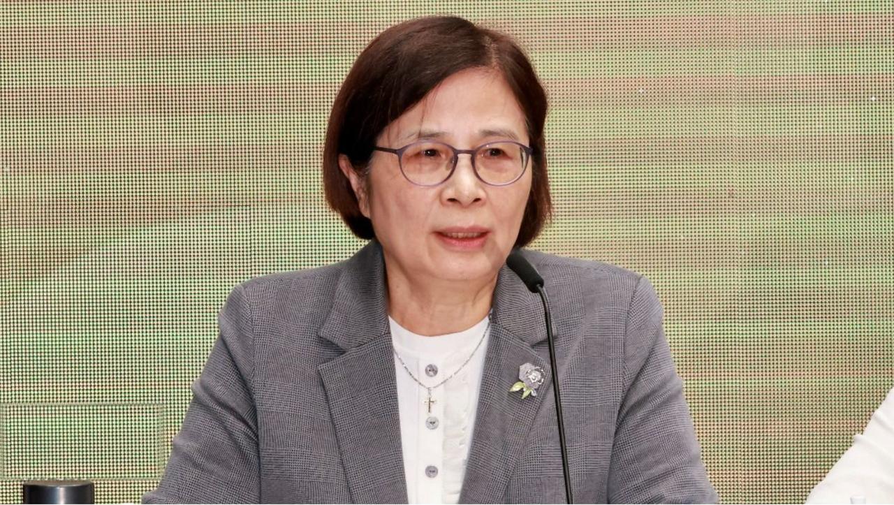 刚看到一条新闻，今年“亚太经济合作会议”（APEC）由中国大陆主办，22日、23