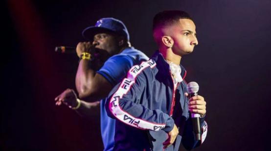 1999年，美国一个早产儿出生了，可怕的是他没有下巴、呼吸道和食道，大家都觉得他